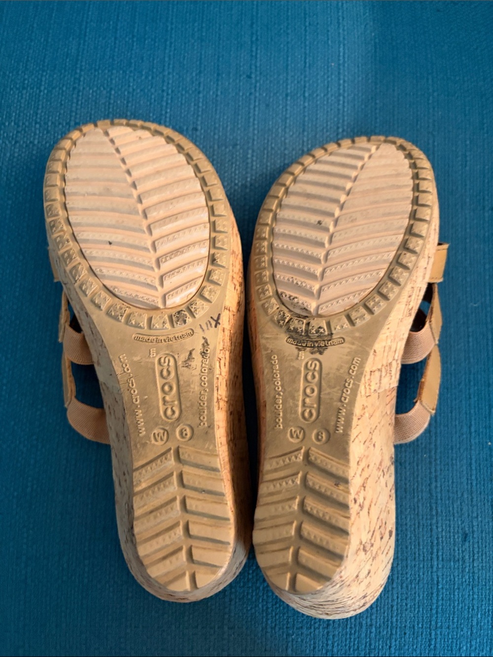 Crocs A-Leigh Wedge Sandals - Picture 8 of 9